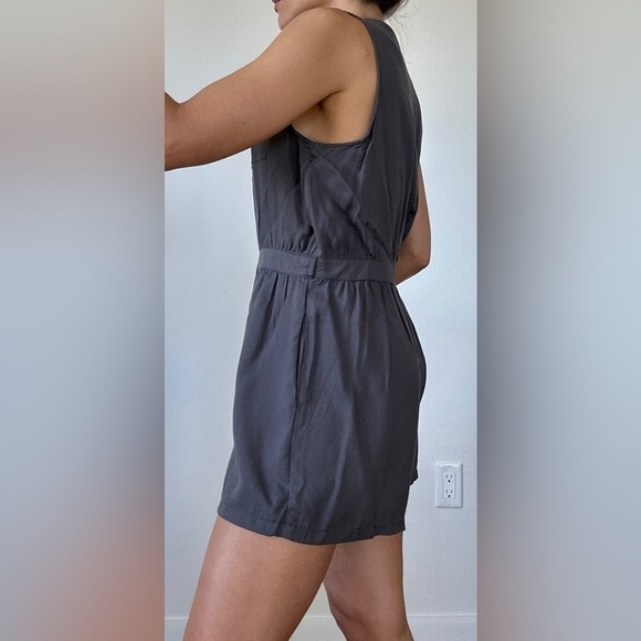 FOREVER21 Grey Romper size S - Picture 4 of 5